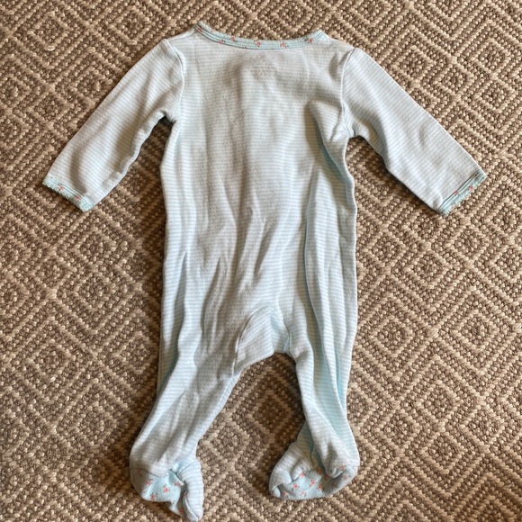 Set of three Carter’s footed sleepers - Picture 3 of 7